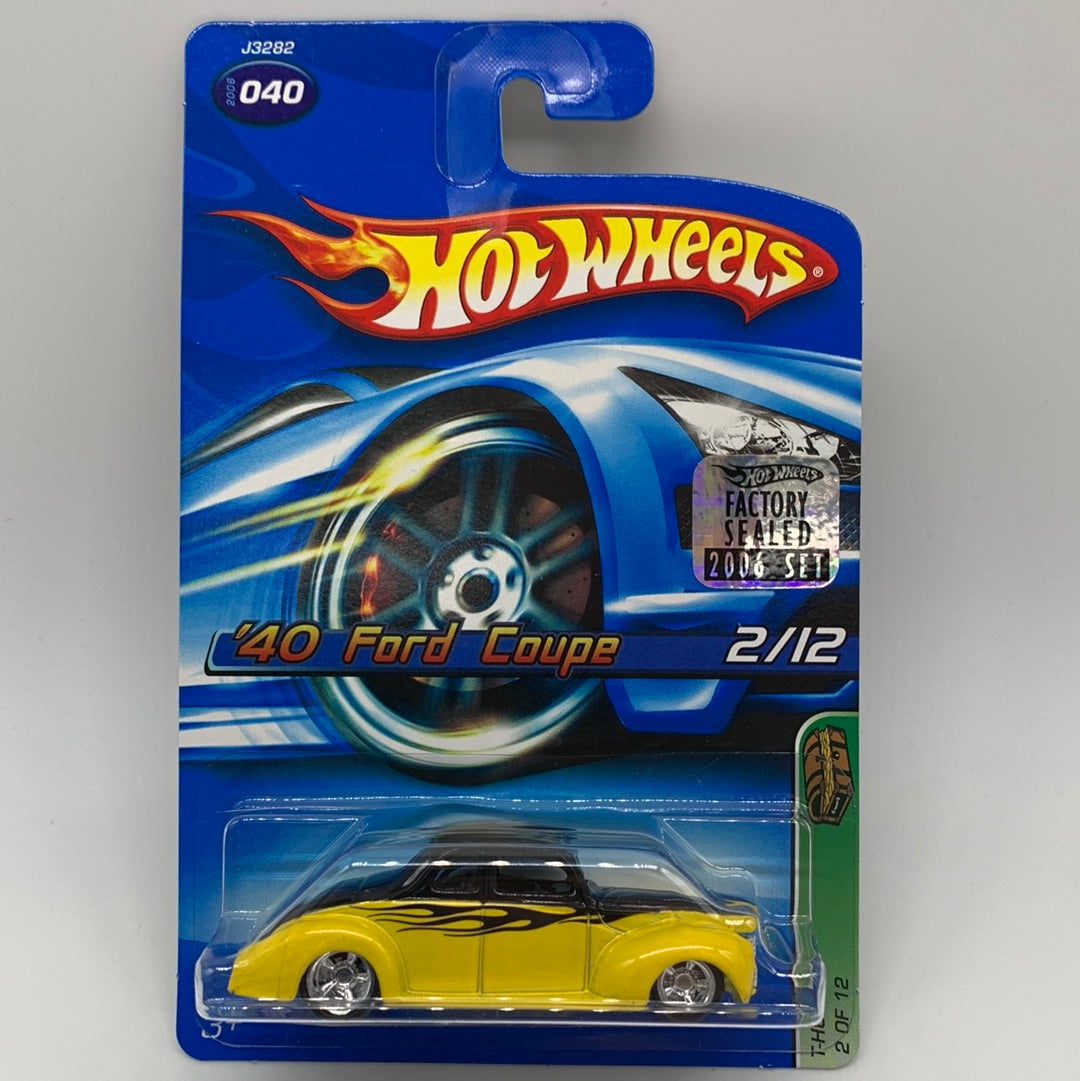 Hot Wheels Regular Treasure Hunt - 2006 Factory Stickered (#2/12) - ‘40 Ford Coupe