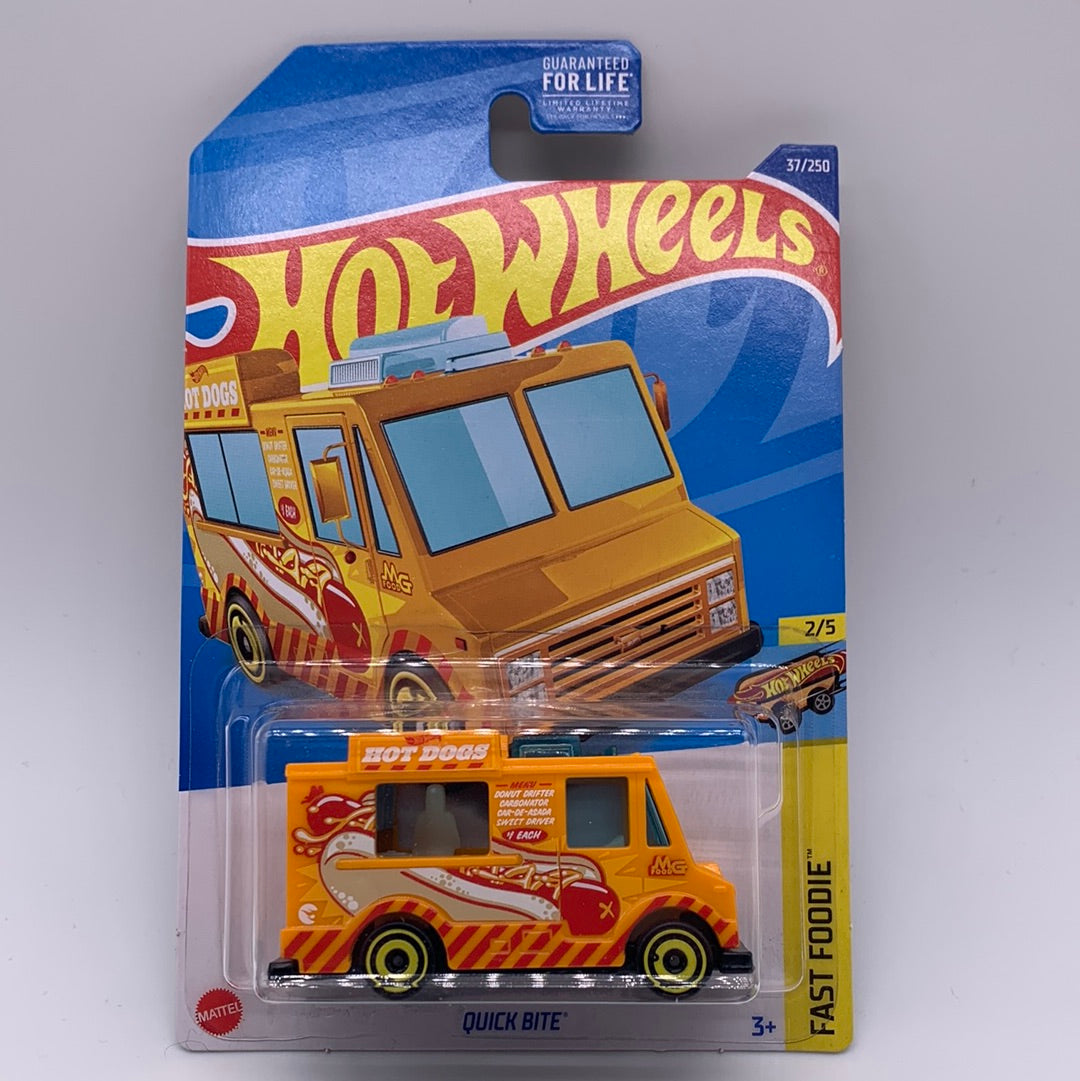 Hot Wheels Regular Treasure Hunt - 2022 B Case - Quick Bite