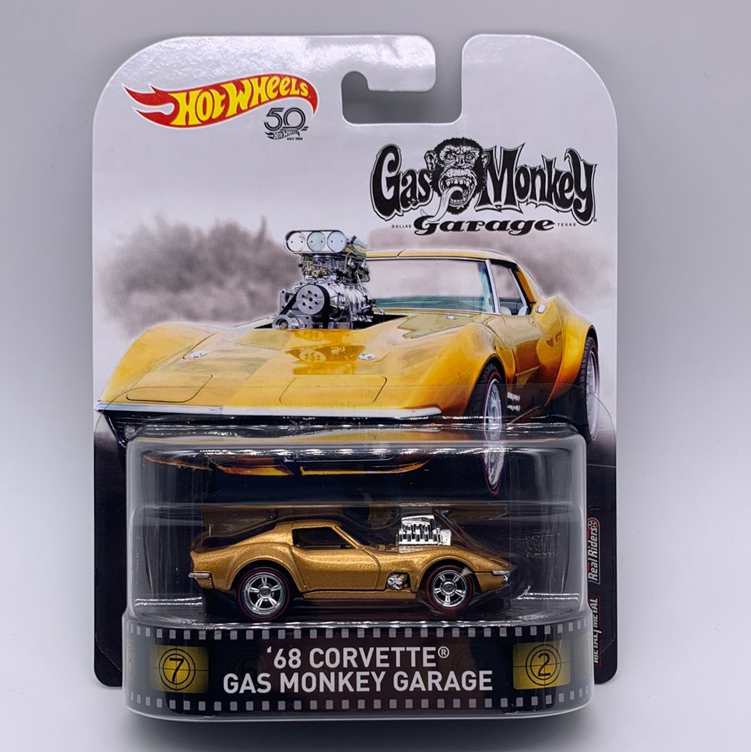 Hot Wheels 2018 Retro Entertainment Premium Single - Gold ‘68 Corvette Gas Monkey Garage (Movie Reel Packaging)