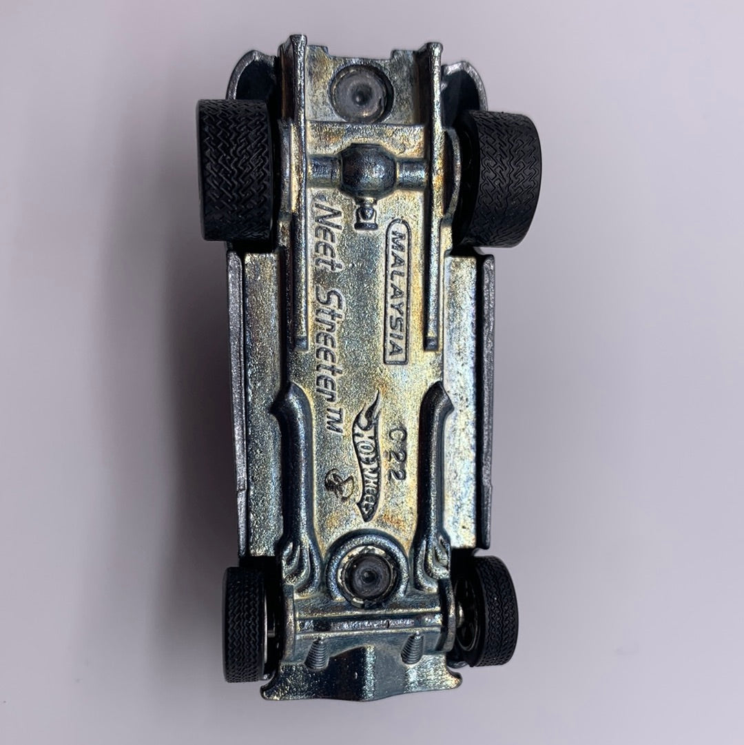 Hot Wheels 2010 Wayne’s, Larry’s & Phil’s Garage Premium Set - Loose Neet Streeter - Wayne Scott Signed