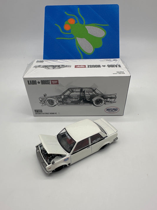 Kaido House (x MiniGT) - Regular Release #122 - White Datsun 510 Street Nismo V2