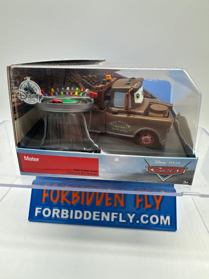 Disney Pixar Cars Movie - Disney Store Parks 1:43 Exclusive - Mater w/ Race Track Racetrack Hat