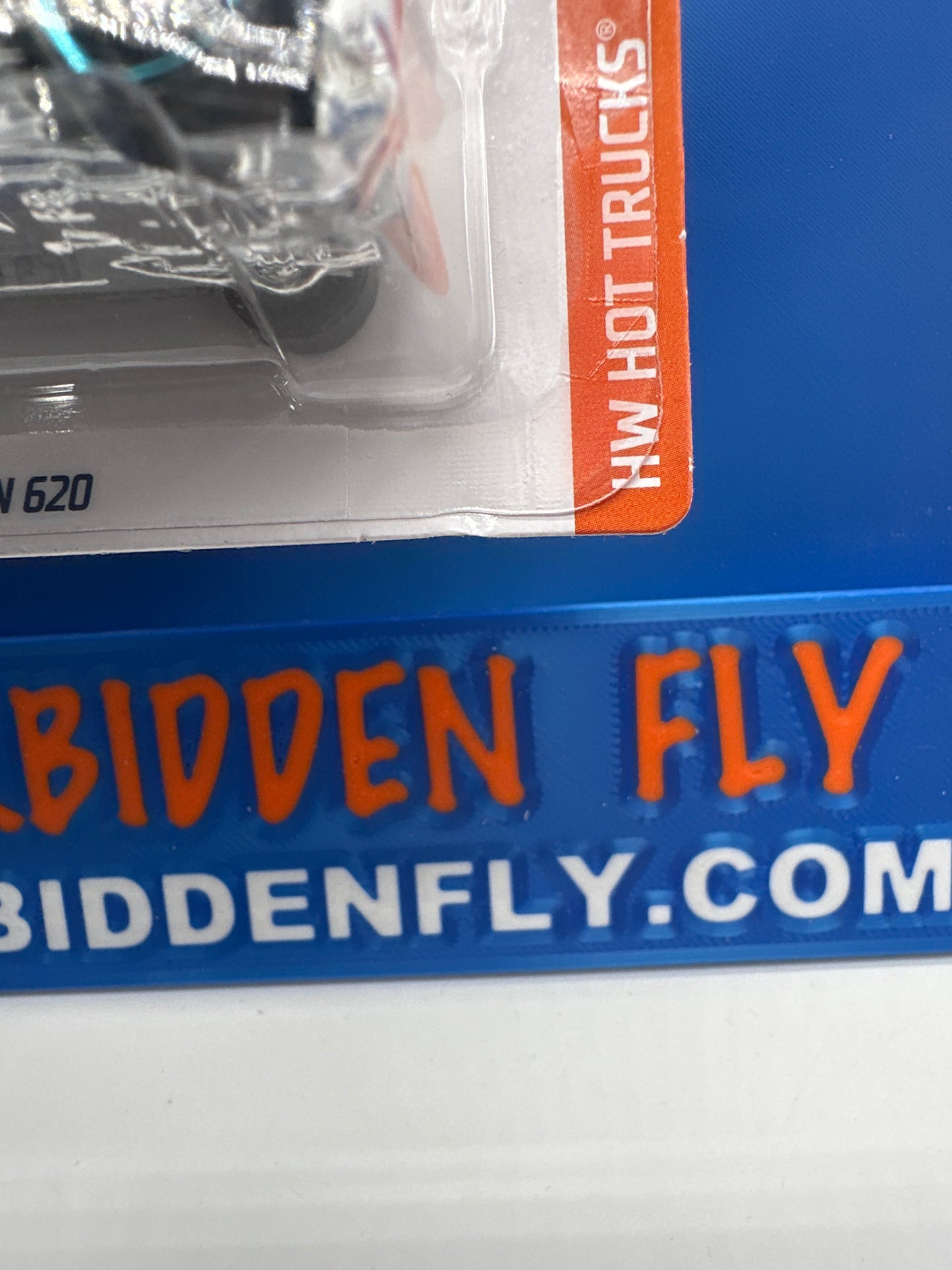 Hot Wheels Mainline - Factory Stickered 2018 - Exclusive Zamac Edition #7/18 - Datsun 620