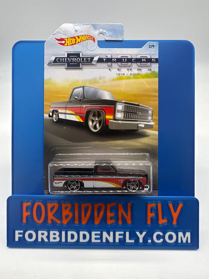 Hot Wheels 2018 Walmart Exclusive - 100 Years of Chevy Trucks Series #2/8- ‘83 Chevy Silverado