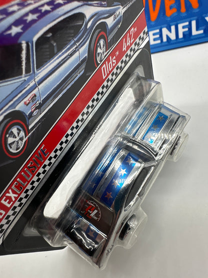 Hot Wheels RLC Red Line Club - 2005 Club Car Release - Olds 442 - Chrome & Blue Stripe (w/ Pin)