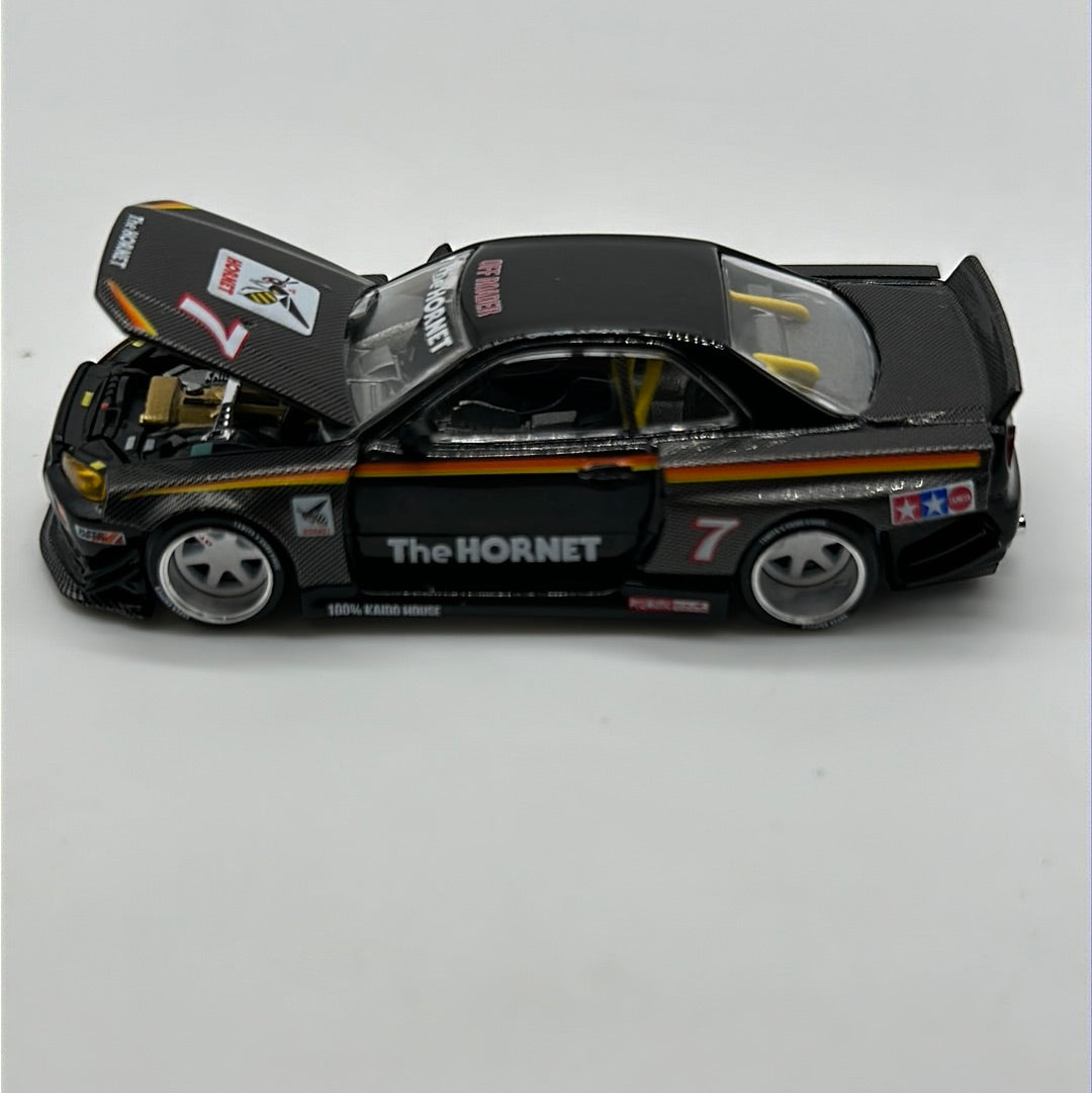 Kaido House (x MiniGT) - Regular Release #093 - Black Nissan Skyline GT-R (R34) - The Hornet - Tamiya & Kaido House Collaboration