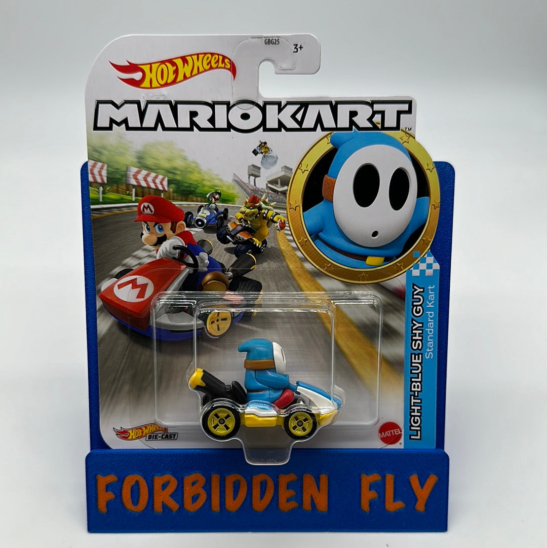 Hot Wheels Mario Kart - Veicolo Pressofuso 1:64 - Light Blue Shy Guy Standard Kart (Novità 2021)