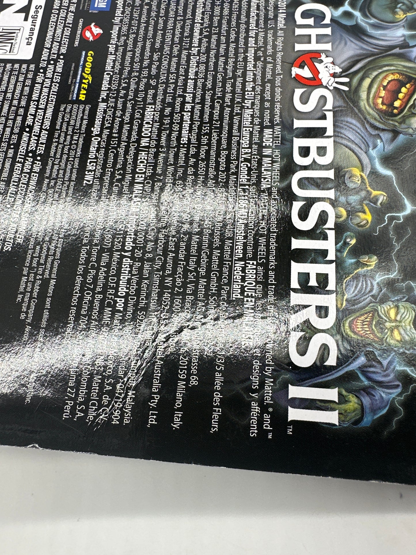 Hot Wheels 2014 Retro Entertainment Premium Single - Ghostbusters Ecto 1A (Movie Reel Packaging)