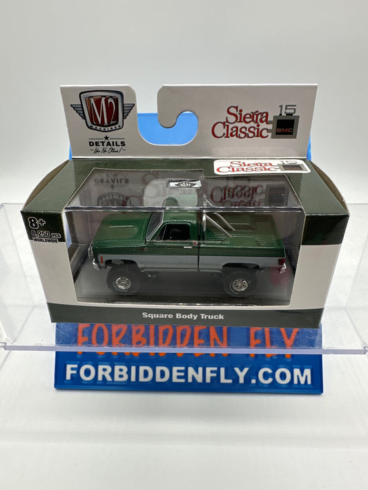 M2 Machines Acrylic Boxed Car - Square Body Truck Series R55 - 1976 GMC Sierra Grande 15 4X4