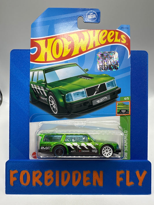 Hot Wheels 2023 Q Case Super Treasure Hunt - Factory Sticker - Volvo 240 Drift Wagon