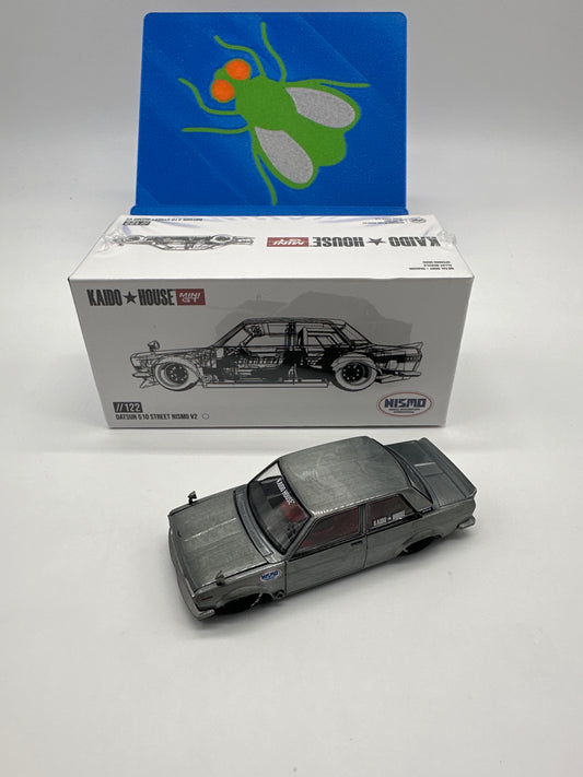 Kaido House (x MiniGT) - Raw Chase #122 - White Datsun 510 Street Nismo V2