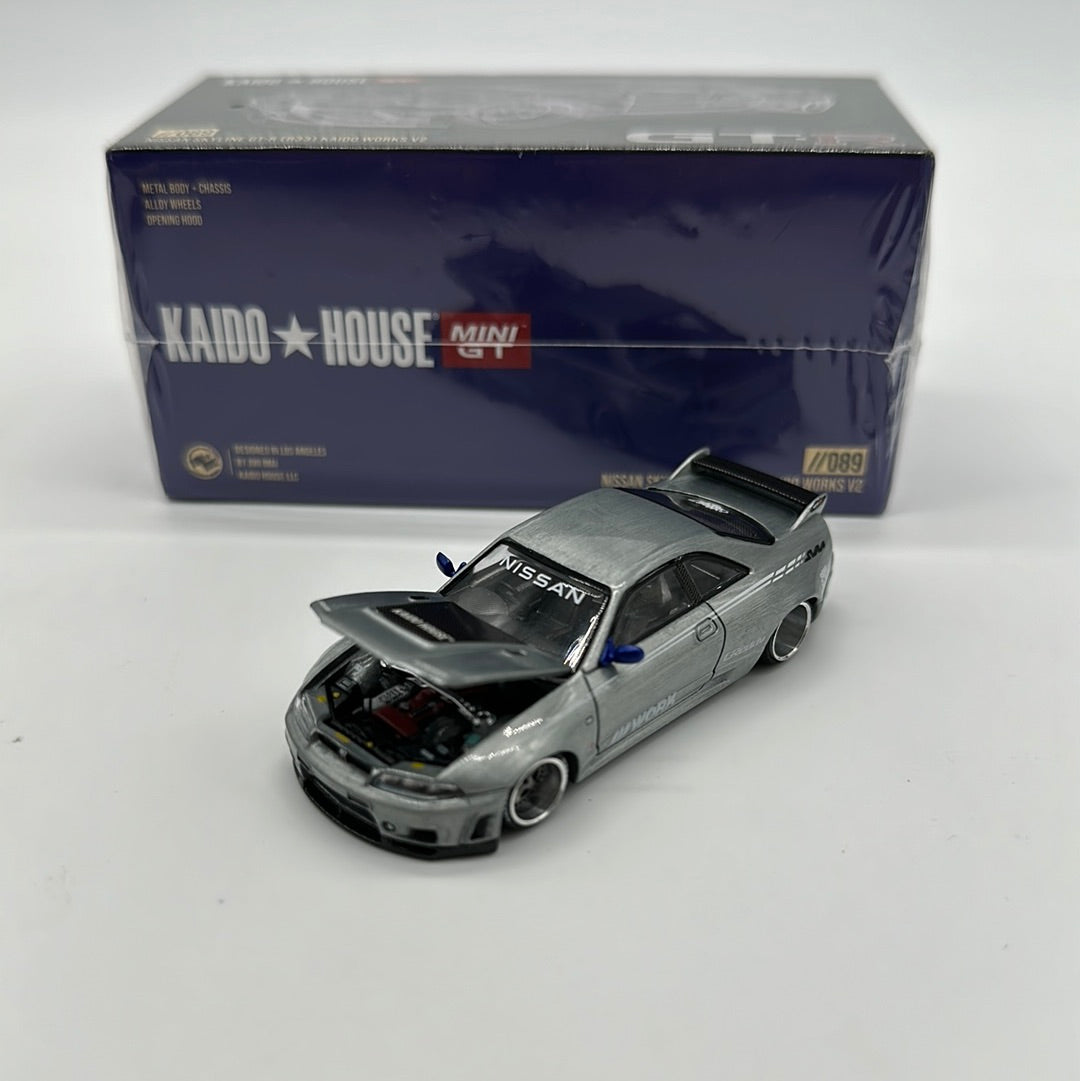 Kaido House (x MiniGT) - Raw Chase Release #089 - Blue Nissan Skyline GT-R (R33) Kaido Works V2
