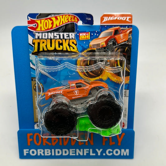 Hot Wheels Monster Trucks - w/ Connect and Crash Car -  Bigfoot - Orange