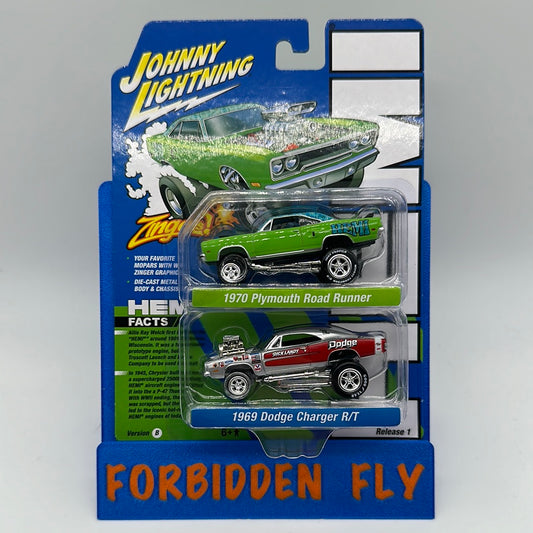 Johnny Lightning - Zingers Two Pack Release 1 Version B - Green 1970 Plymouth Road Runner & Silver/Red 1969 Dodge Charger R/T