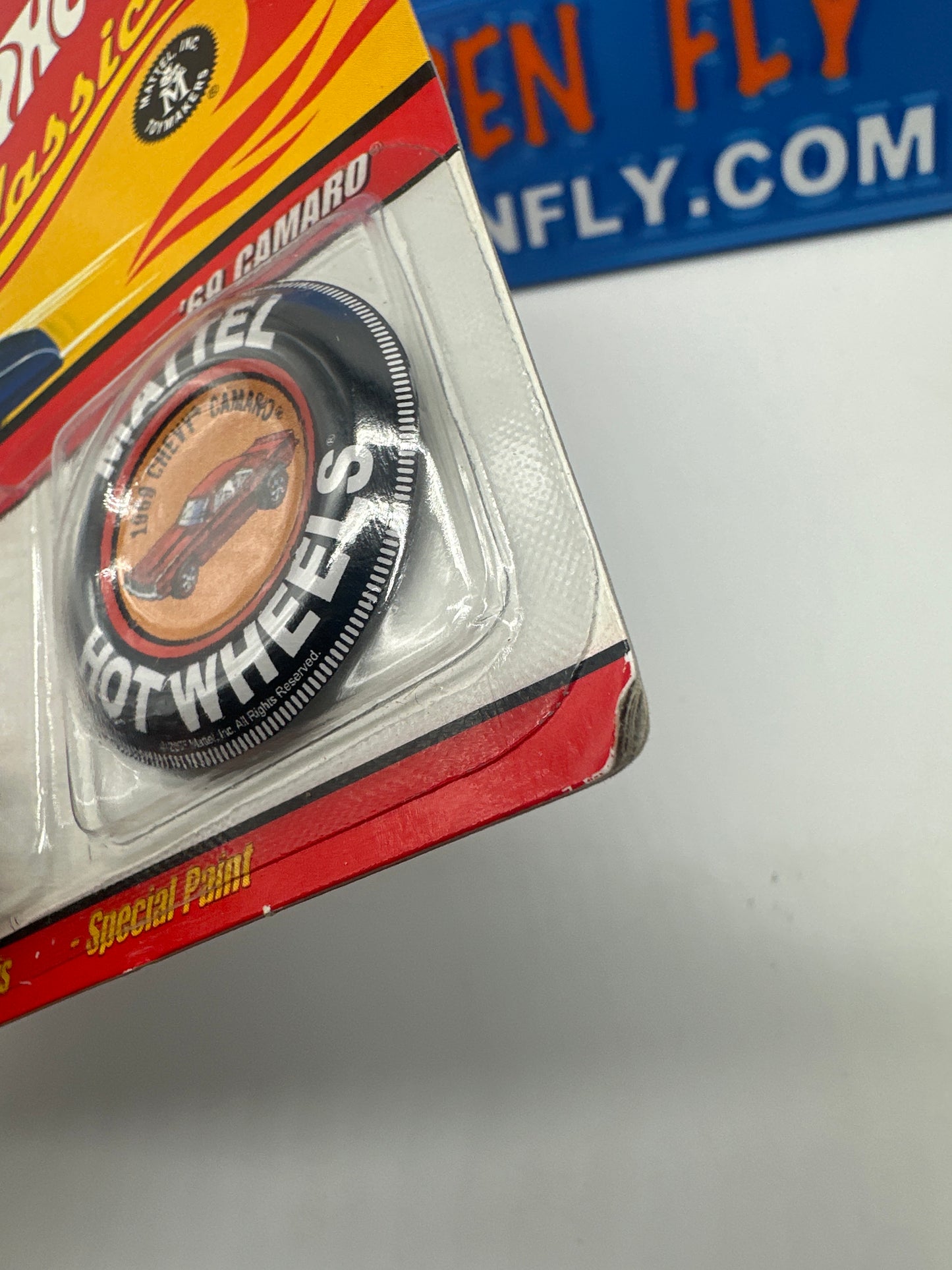 Hot Wheels Classics - Series 4 #15 of 15 - Red ‘69 Camaro w/ Button