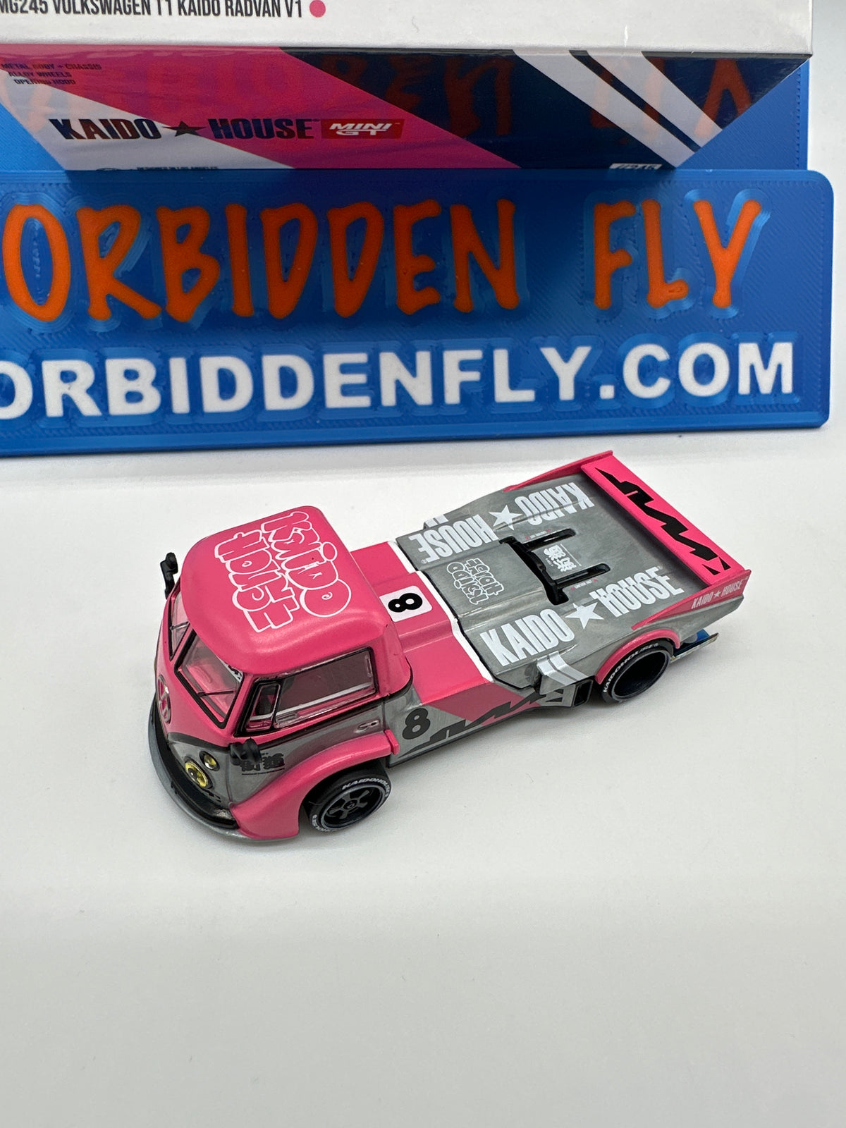 Kaido House (x MiniGT) - Raw Chase #245 - Volkswagen T1 - Kaido Radvan V1