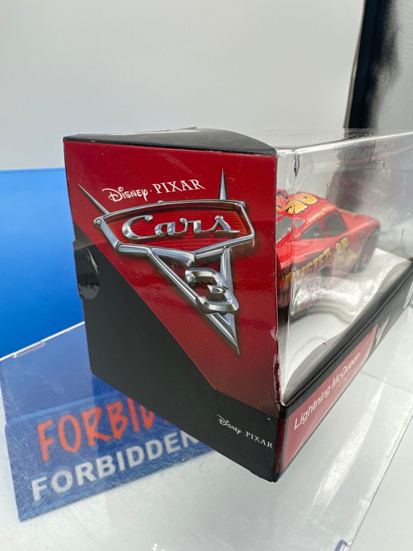 Disney Pixar Cars Movie - Disney Store Parks 1:43 Exclusive - Cars 3 Rusteze Lightning McQueen