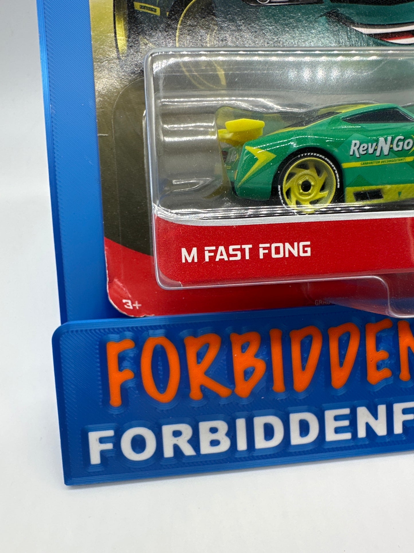 Disney Pixar Cars Movie - Metal Logo Card Release - Cars 3 Next Gen Racer - M. Fast Fong (#73 Rev-N-Go)