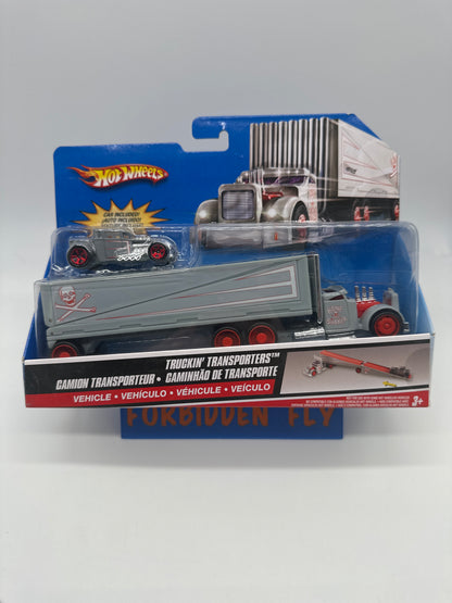 Hot Wheels Truckin’ Transporters (Super Rigs) - 2007 Grey Hauler w/ Grey Bone Shaker