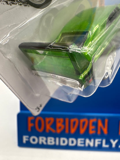Hot Wheels Super Treasure Hunt - 2016 G Case - ‘69 Dodge Charger Daytona *CRACKED BLISTER*