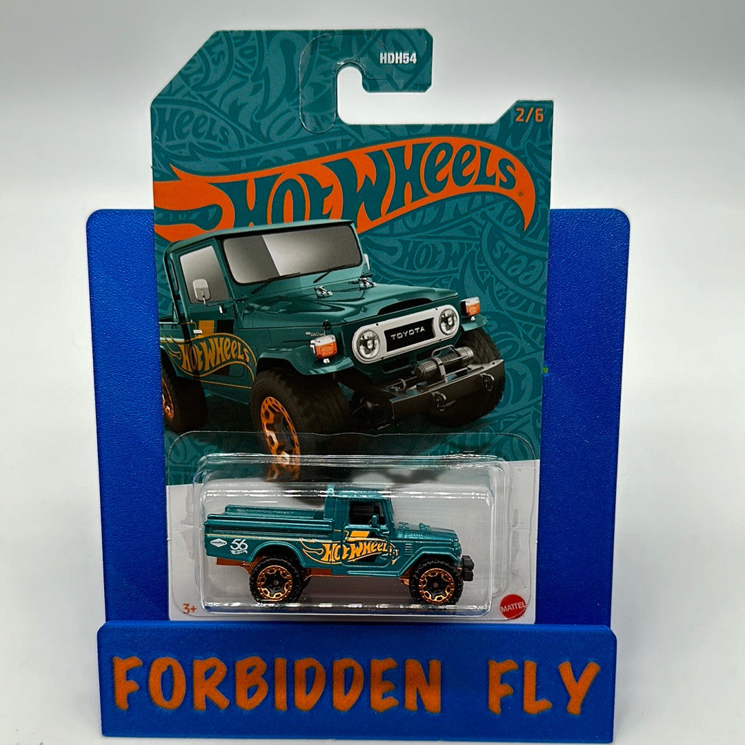 Hot Wheels Mainline - 2024 56th Anniversary - Pearl & Chrome - Toyota Land Cruiser