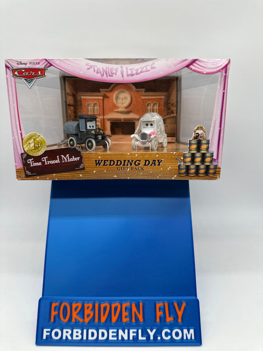 Disney Pixar Cars Movie - Cars Land Exclusive - 1st Anniversary Wedding Day Gift Pack - Time Travel Mater - Stanley And Lizzie