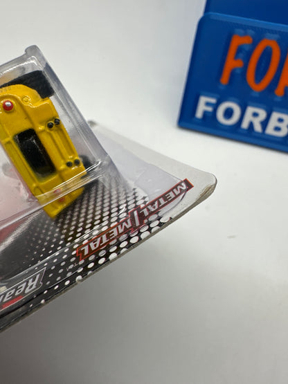 Hot Wheels Premium - HW Garage Series (Ferrari) - Yellow Ferrari 330 P4 (#2/6)