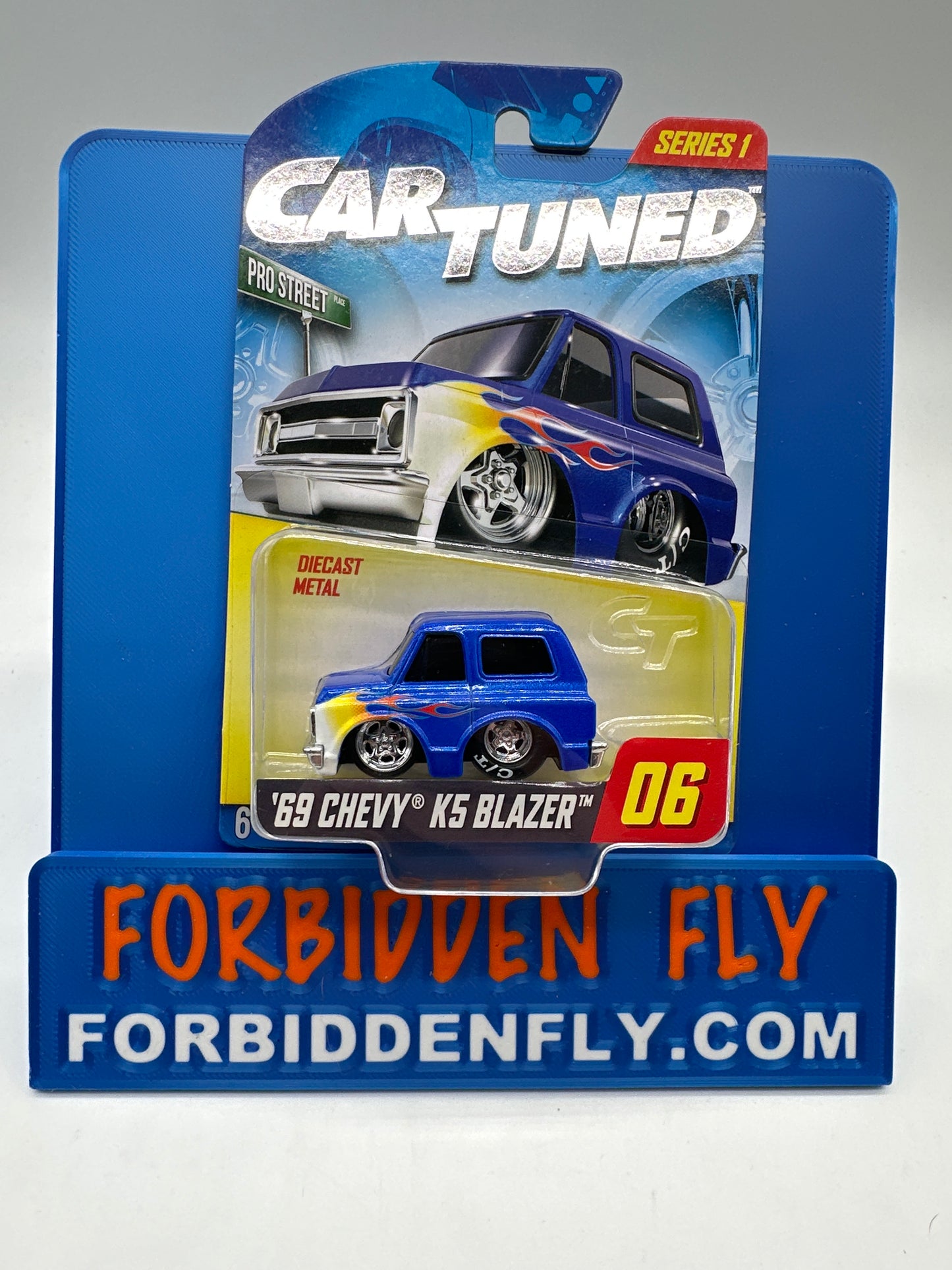 CarTuned - Walgreens Exclusive - Series 1 - #6 - Blue ‘69 Chevy K5 Blazer