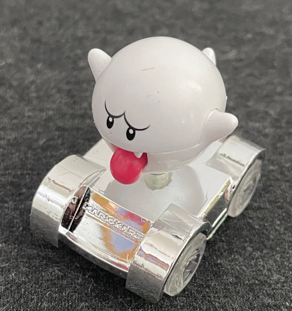 Hot Wheels Mario Kart - Blind Boxes Series 2 - Wheeled Figure #10 Boo