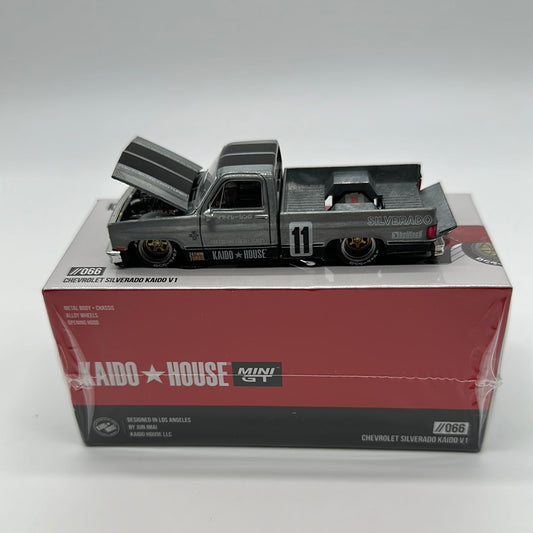 Kaido House (x MiniGT) - Chase #066 - Red Chevrolet Silverado Kaido V1