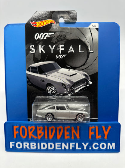 Hot Wheels - Walmart Exclusive 2014 James Bond 007 Series - Complete Set of 5