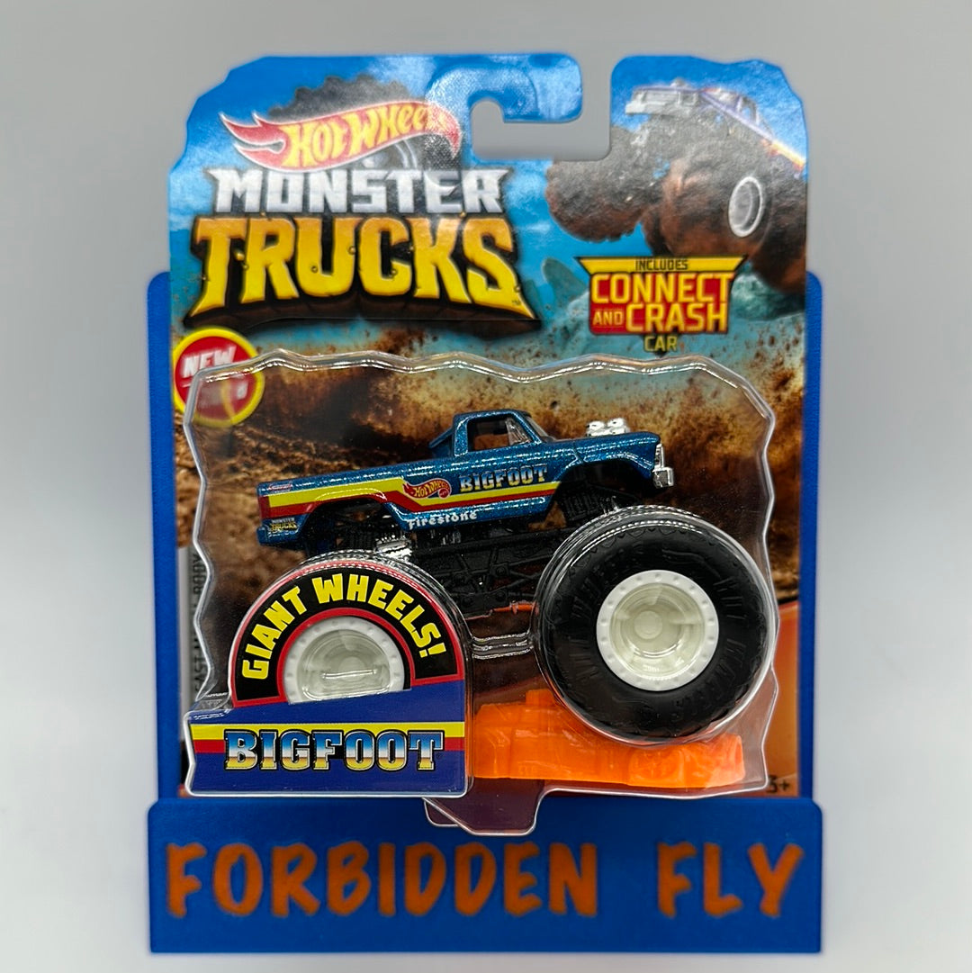 Hot Wheels Monster Trucks - Target Exclusive 2019 First Edition Connect and Crash - Bigfoot #8