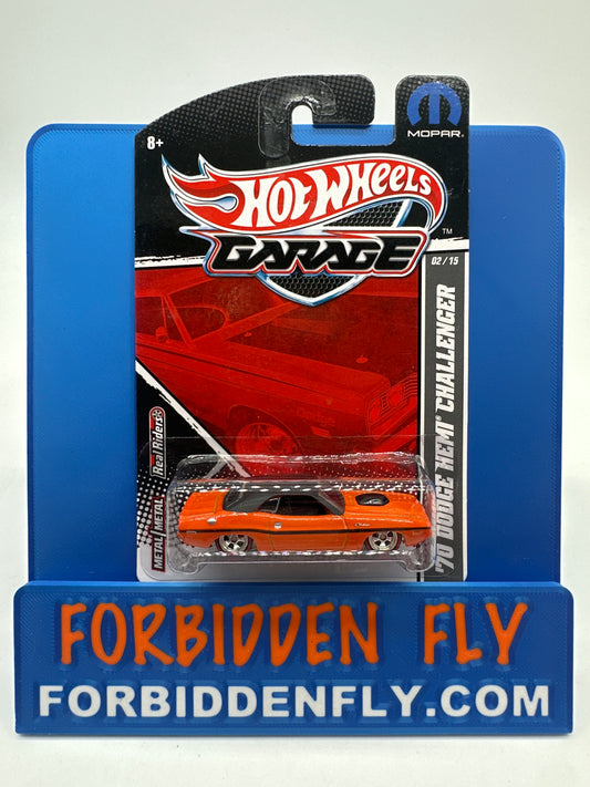 Hot Wheels Premium - HW Garage Series (Mopar) - Orange ‘70 Dodge Hemi Challenger (#2/15)