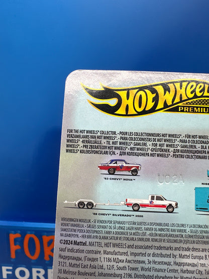 Hot Wheels Car Culture Team Transport - #69 - Nissan Skyline 2000 GT-R LBWK & Fleet Flyer