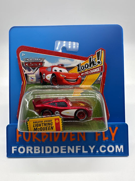 Disney Pixar Cars Movie - World Of Cars Short Card - Radiator Springs Lightning McQueen - Lenticular Eye Changer