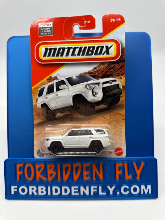 Matchbox 2025 - #09/125 - Toyota 4Runner - White