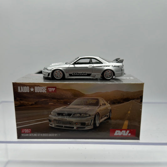 Kaido House (x MiniGT) - Regular Release #097 - Silver Nissan Skyline GT-R (R33) - DAI33 V1