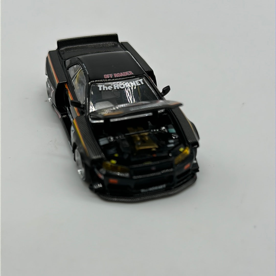 Kaido House (x MiniGT) - Regular Release #093 - Black Nissan Skyline GT-R (R34) - The Hornet - Tamiya & Kaido House Collaboration