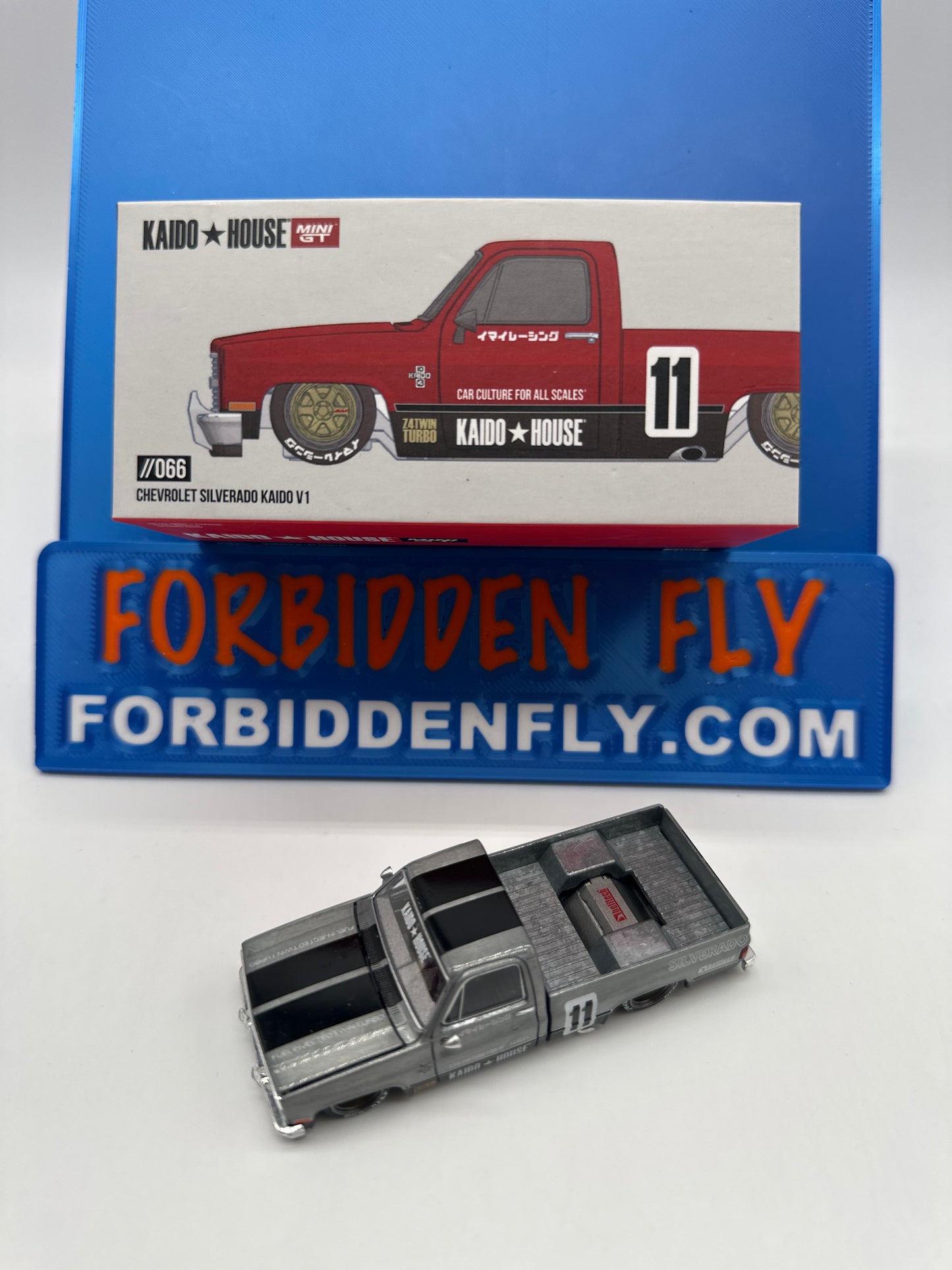 Kaido House (x MiniGT) - Raw Chase #066 - Chevrolet Silverado Kaido V1