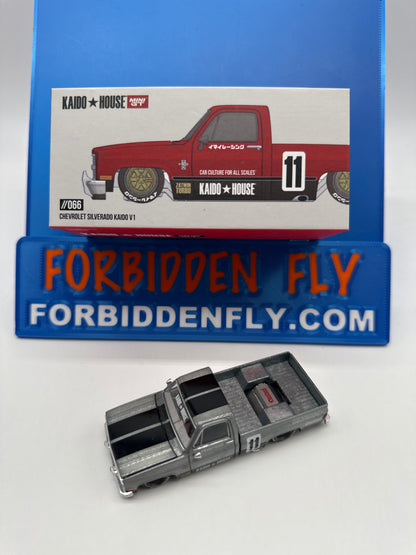 Kaido House (x MiniGT) - Raw Chase #066 - Chevrolet Silverado Kaido V1