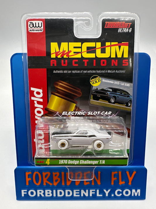 Auto World Slot Car - Mecum Auctions - 1970 Dodge Challenger T/A - White Lightning Chase