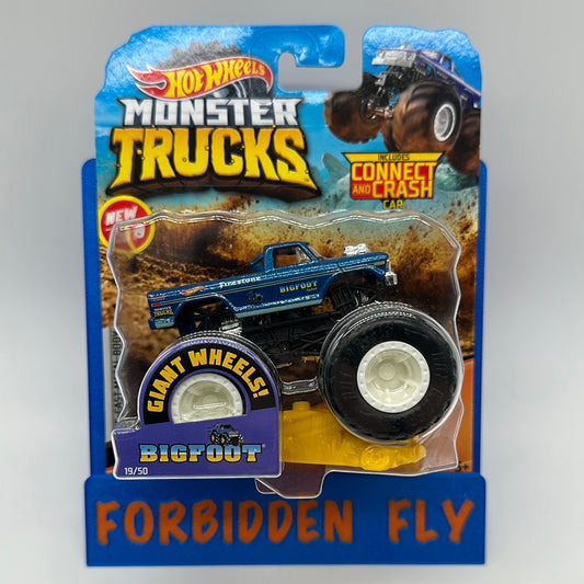 Hot Wheels Monster Trucks - 2019 First Edition Connect and Crash #19/50 - Bigfoot 4x4x4