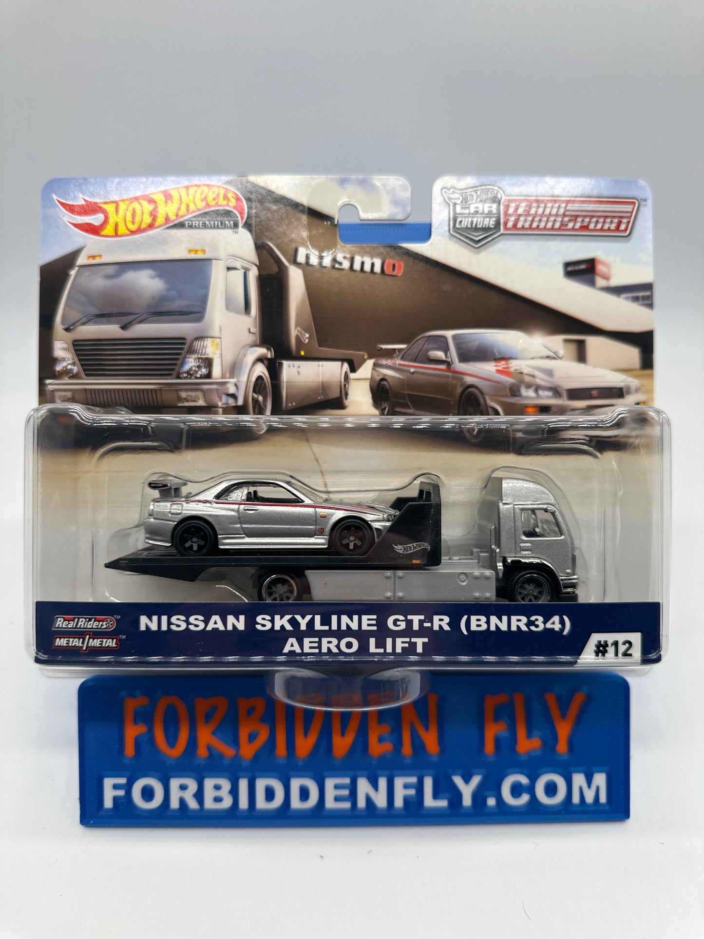 Hot Wheels Car Culture Team Transport - #12 - Nissan Skyline GT-R (BNR34) & Aero Lift