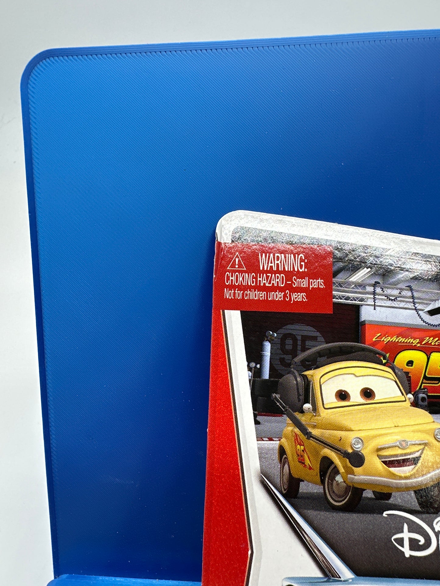 Disney Pixar Cars Movie - 95 Pit Crew Series - Race Team Luigi & Guido with Headsets