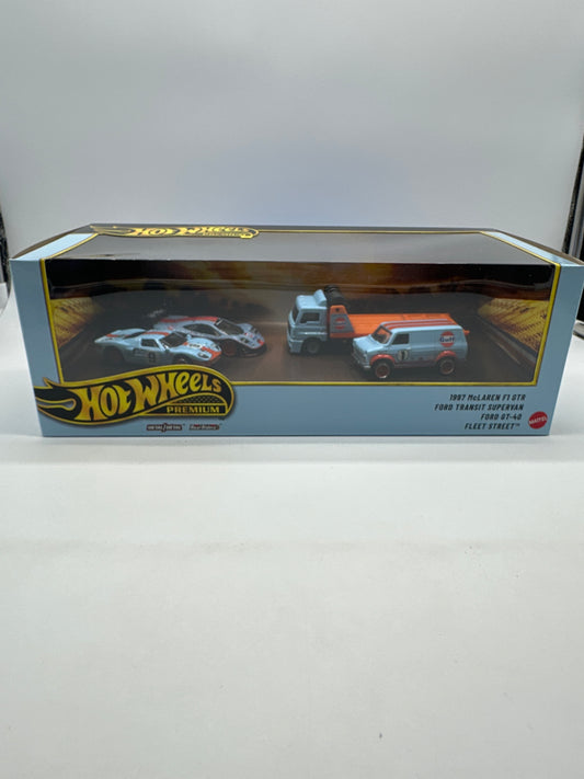 Hot Wheels - Gulf Oil Race Team 2026 Premium Boxed Diorama Set
