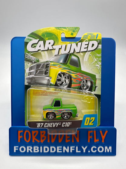 CarTuned - Hobby Exclusive - Series 1 - #2 - Green ‘87 C10
