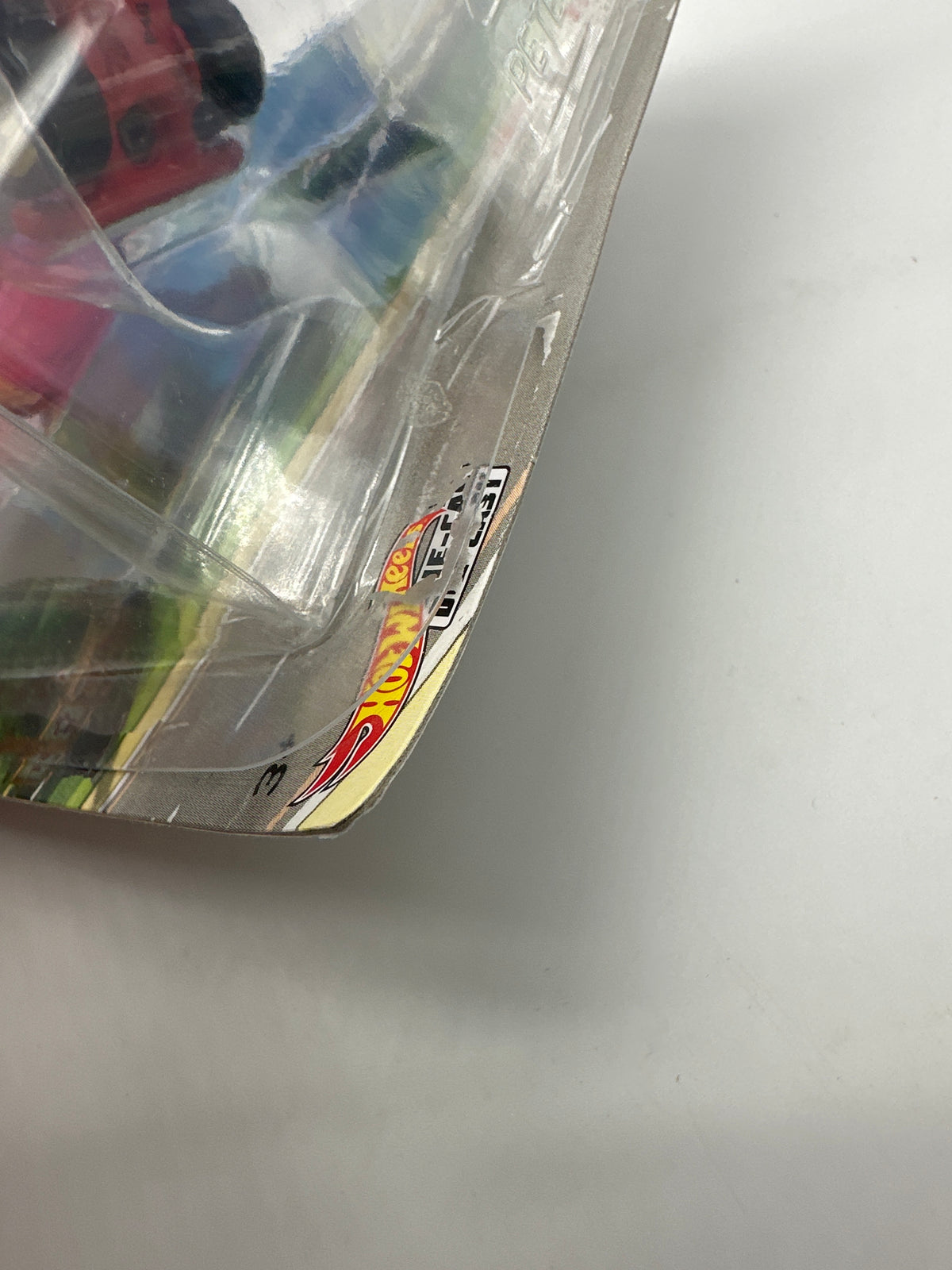 Hot Wheels Mario Kart - Character Glider - Mario on Pipe Frame and Parachute