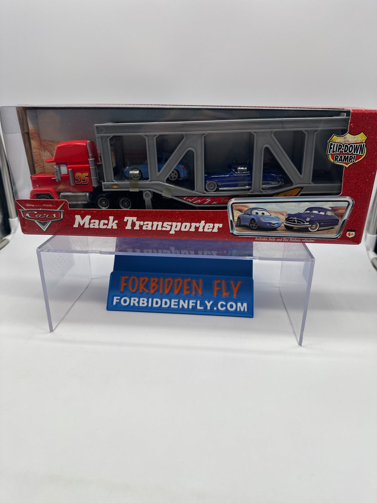 Disney Pixar Cars Movie - 2006 Original Desert Series - Mack Transporter Hauler with Sally & Doc Hudson
