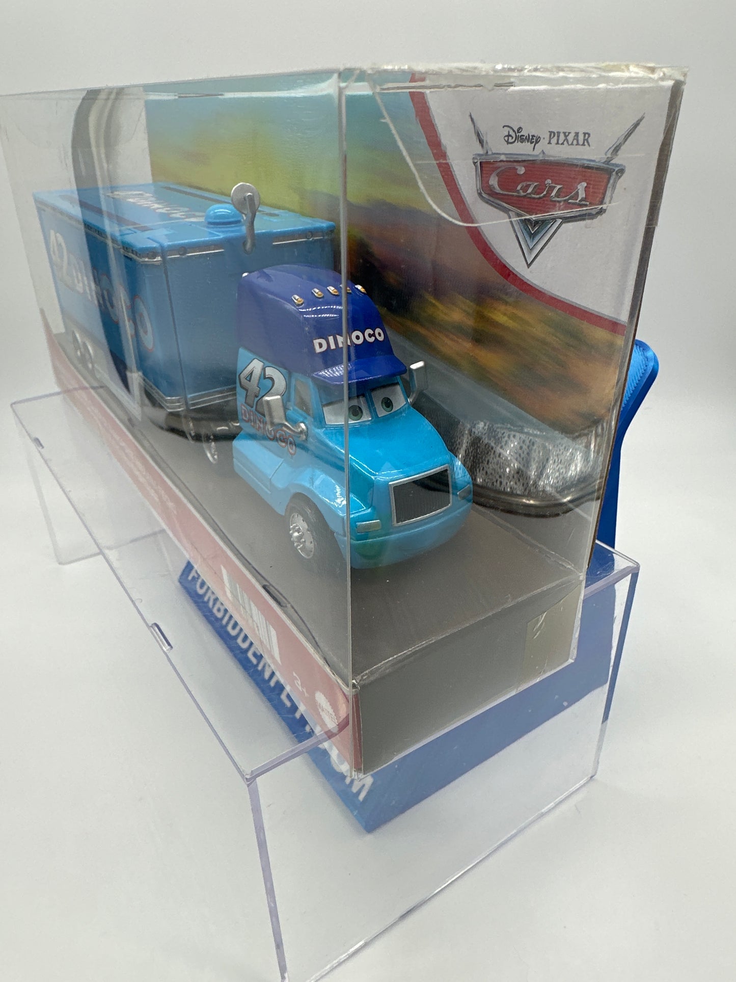 Disney Pixar Cars Movie - Spanish Box - Dinoco (Cal Weathers #42) Hauler