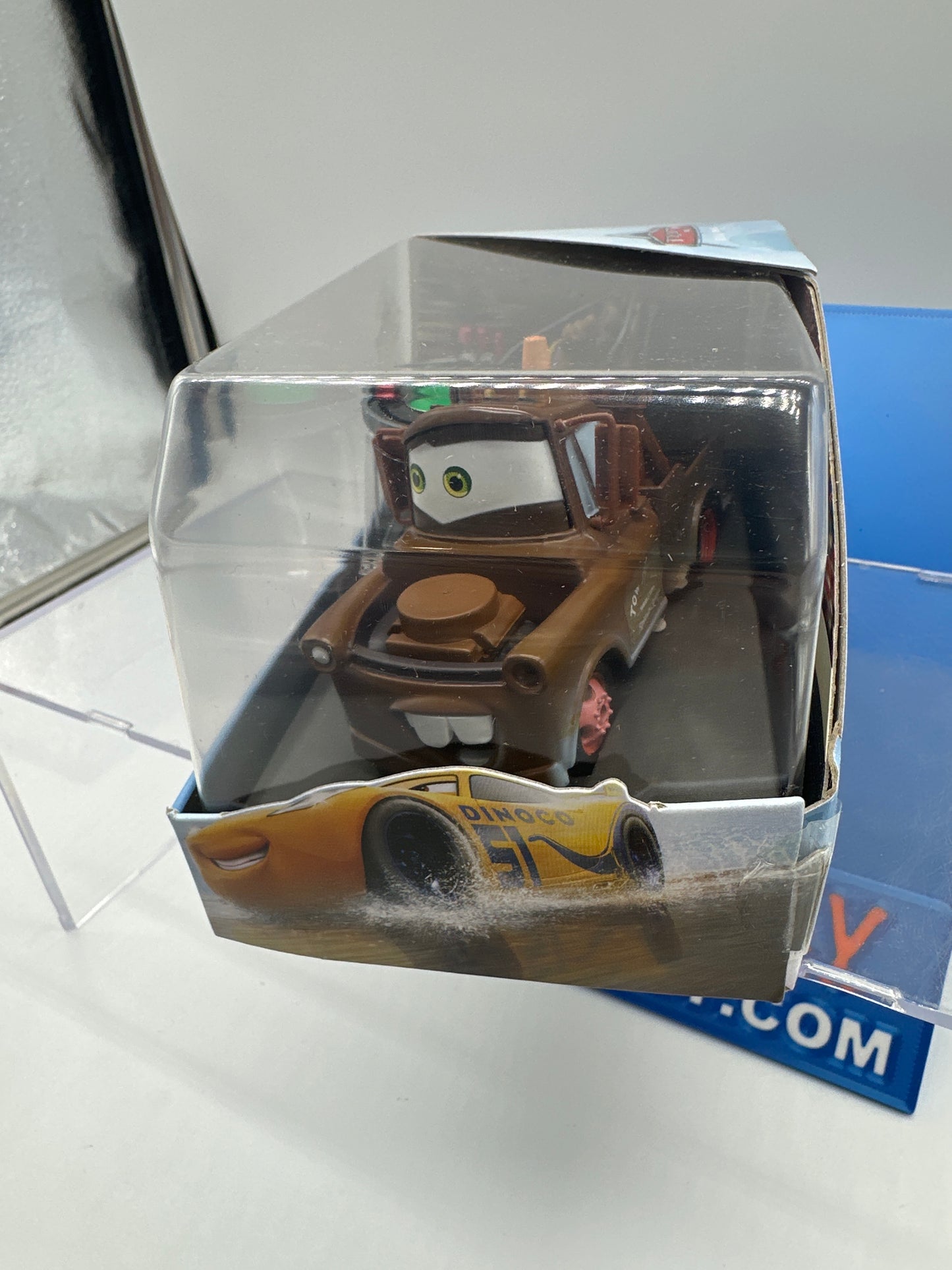 Disney Pixar Cars Movie - Disney Store Parks 1:43 Exclusive - Mater w/ Race Track Racetrack Hat